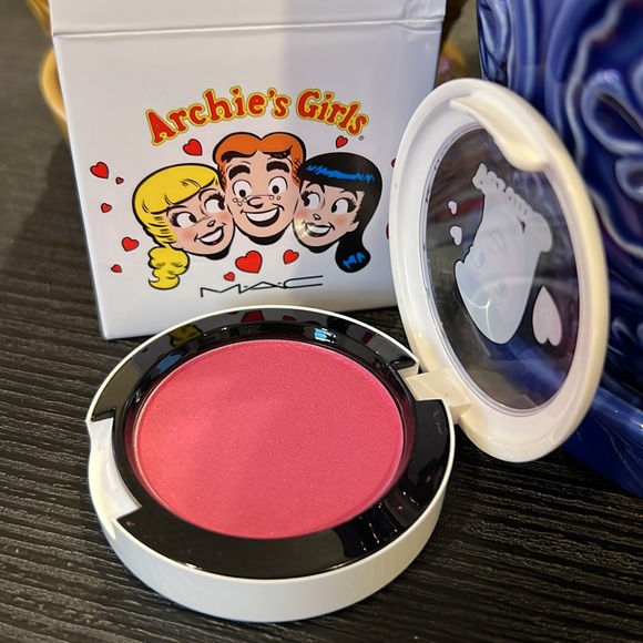 MAC Cosmetics - Archie’s Girls - Prom Princess Blush - LE NIB - Picture 2 of 3